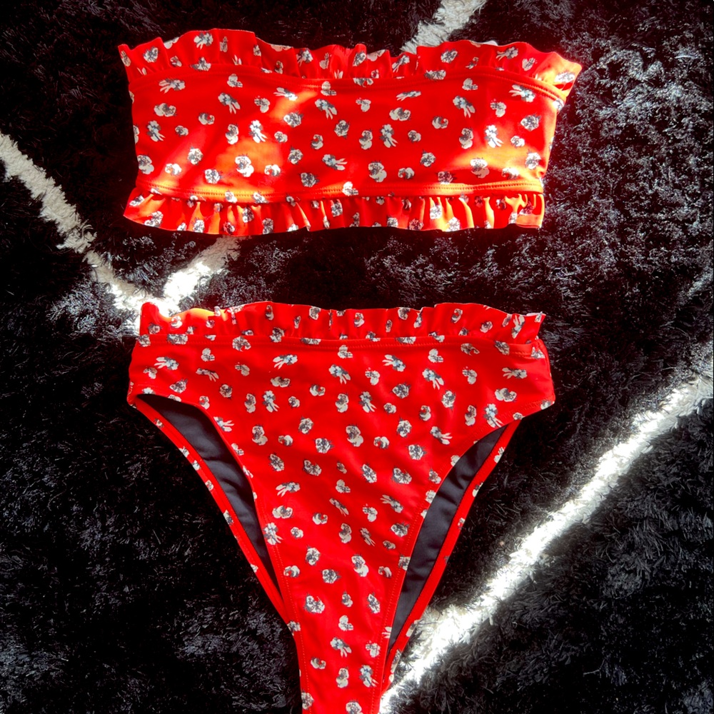 NEVER WORN Red floral high waisted bikini set
